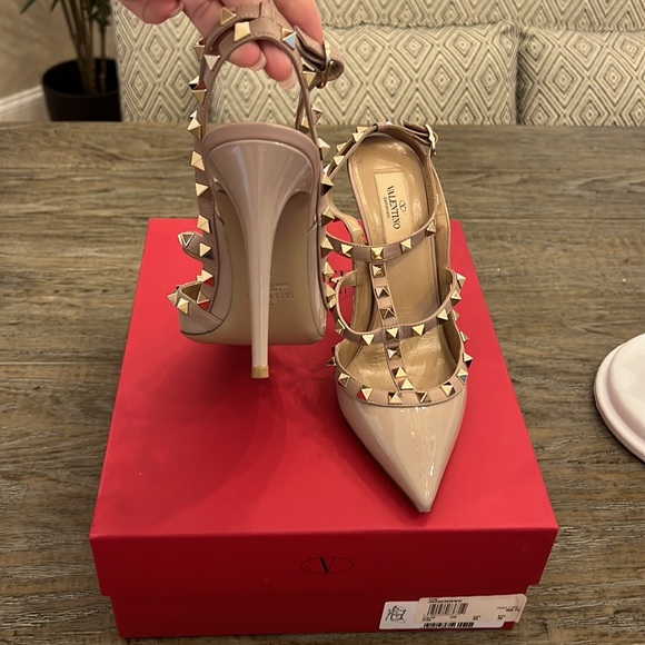 Valentino Garavani Rockstud Pumps Size 39 - Picture 10 of 14